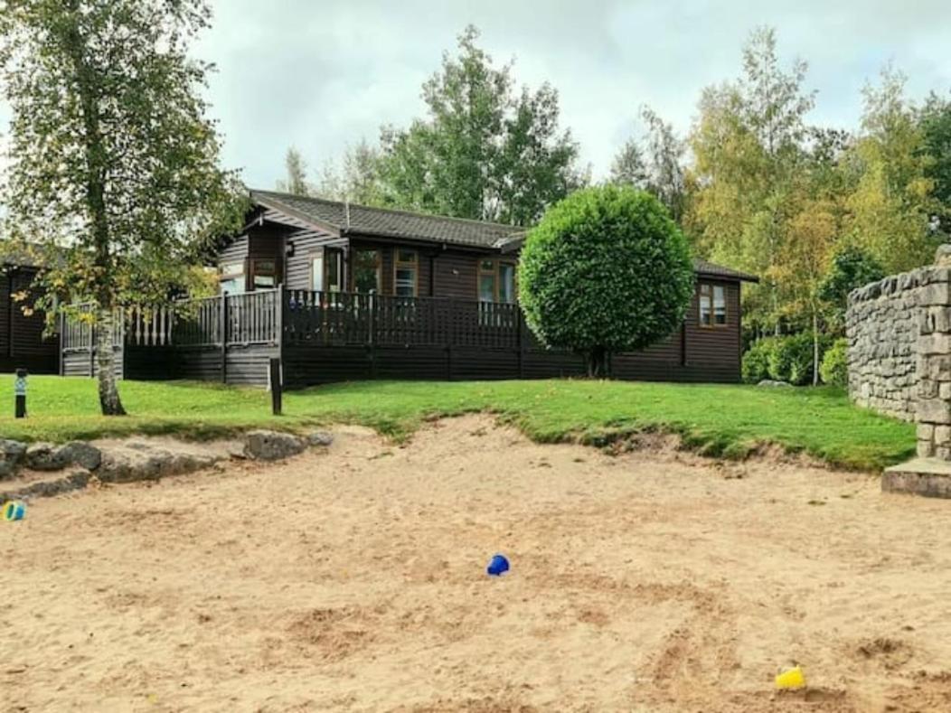 4 Bed Luxury Lodge With Hot Tub Near Lake District Warton Eksteriør billede