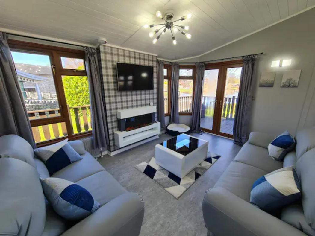 4 Bed Luxury Lodge With Hot Tub Near Lake District Warton Eksteriør billede
