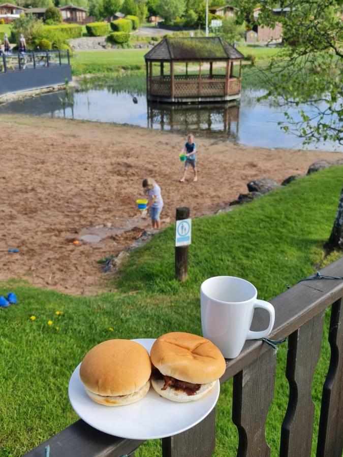 4 Bed Luxury Lodge With Hot Tub Near Lake District Warton Eksteriør billede