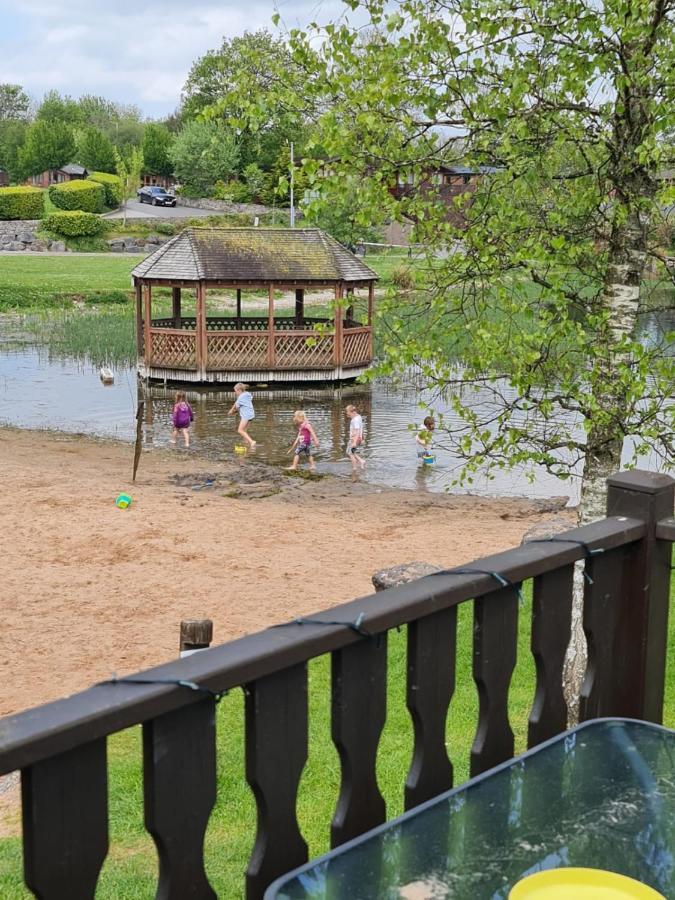 4 Bed Luxury Lodge With Hot Tub Near Lake District Warton Eksteriør billede